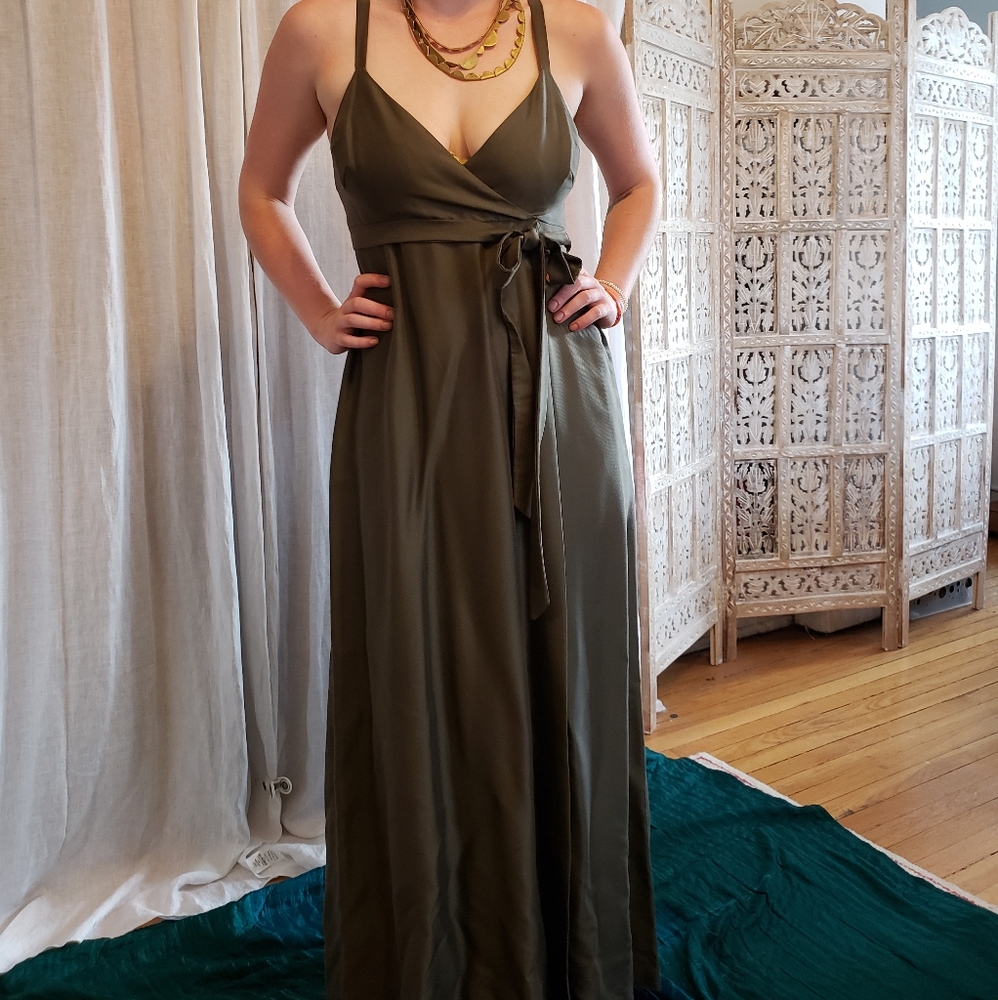 Olive Green Maxi dress by Banana Republic - Picture 2 of 7